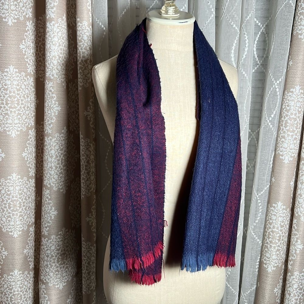 Women’s Scarf with Fringe
